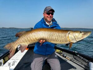 This muskie shows the dark spots on a lighter body